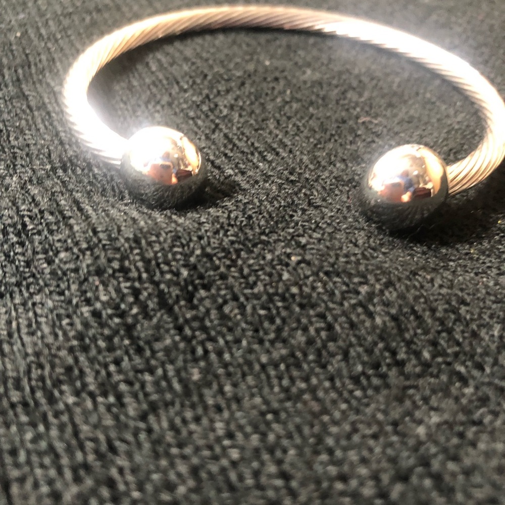 Bangle Bracelet! - Picture 6 of 6